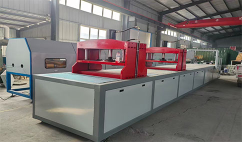 拉擠成型設備的技術解析與應用發(fā)展